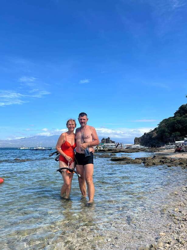 Dumaguete Apo Island Snorkel with turtle Tour - The guides and the small details that shape the day