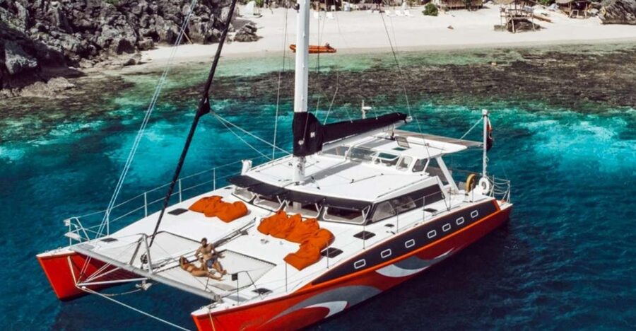 El Nido: Full-Day Premium Island Hopping Catamaran Cruise - Key points at a glance