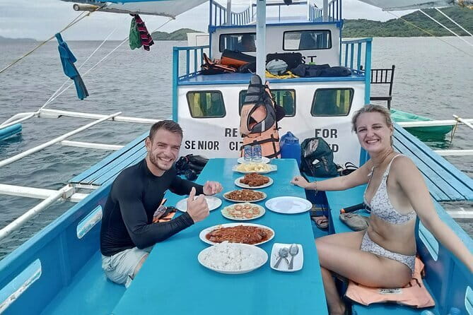 El Nido Group Tour A with Beach Lunch - Secret Lagoon Through the Limestone Opening