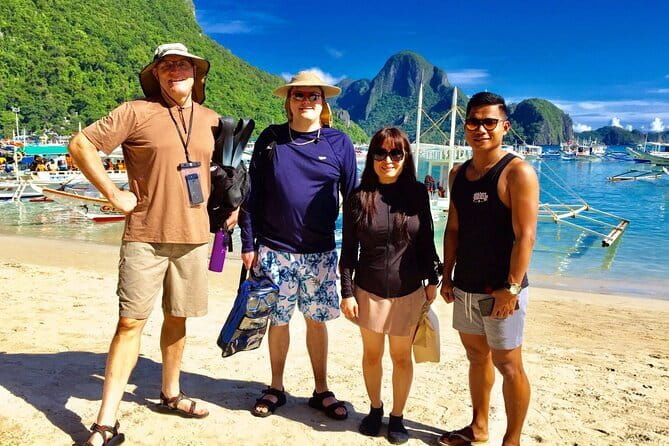 El Nido Group Tour A with Beach Lunch - Beach Lunch and the Final Stop at Seven Commandos
