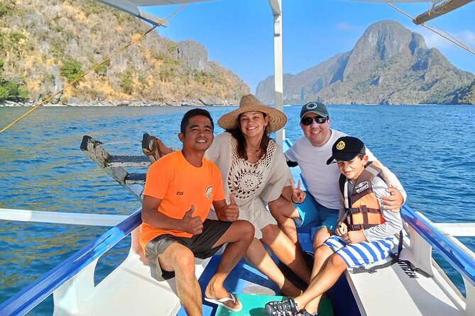 El Nido Highlights Tour w/ Island Lunch - Seven Commandos Beach for sand, palms, and a drink