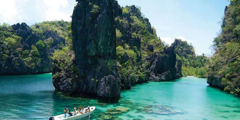El Nido: Island Hopping Tour A Lagoons and Beaches - What the $23 price really covers