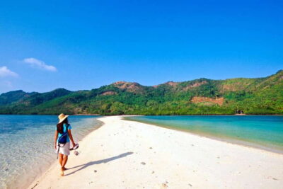Island Hopping Tour B Cudognong Cave & More