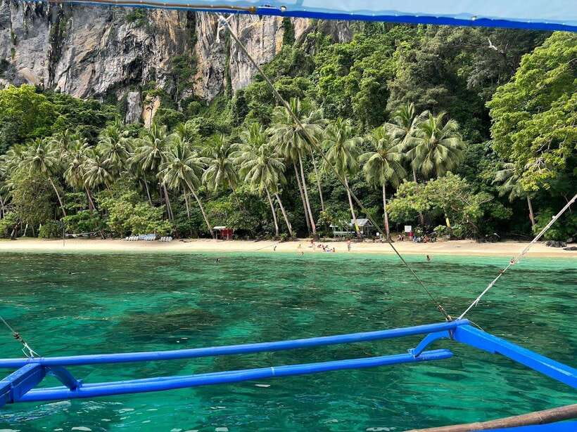 El Nido: Private/Exclusive Island Hopping Tour A BEST PRICE! - How the private boat changes the day