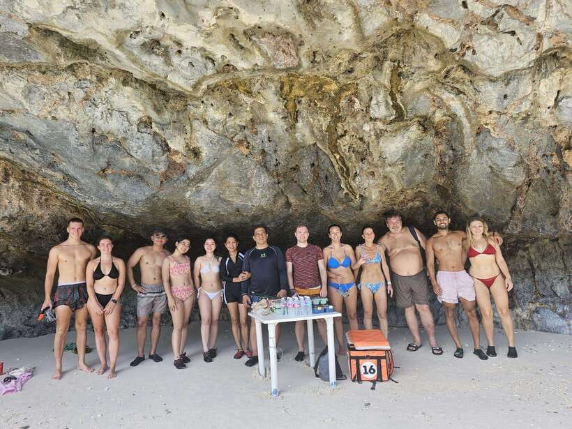 El Nido: Private/Exclusive Island Hopping Tour D BEST PRICE - What to pack for a full day on the water