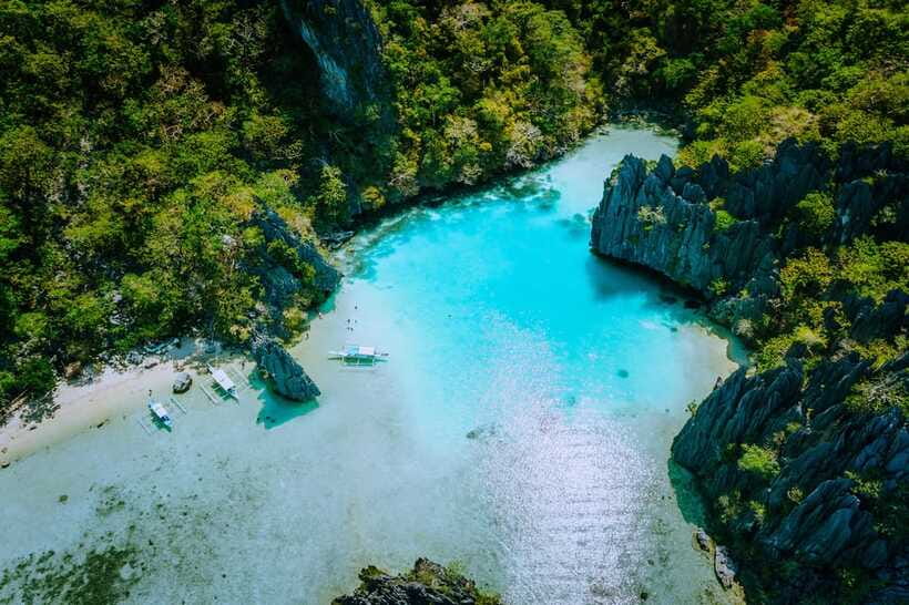 El Nido: Private/Exclusive Island Hopping Tour D BEST PRICE - Cadlao Island and its white-sand beaches