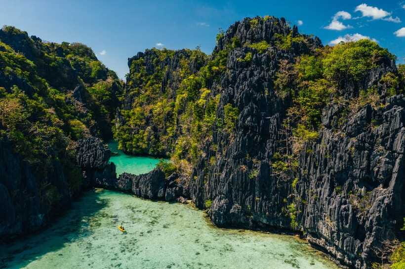 El Nido: Private/Exclusive Island Hopping Tour D BEST PRICE - Pasandigan Cove and the beach lunch