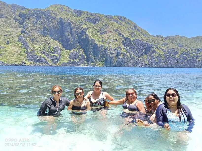 EL NIDO: Private Island Hopping Tour C w/BUFFET LUNCH - Guides, boat comfort, and the private format