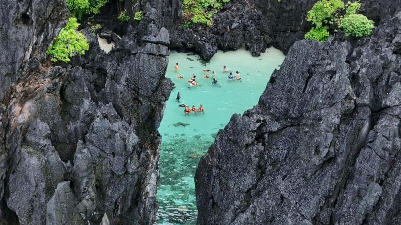 El Nido:Private Tour D with Highlights Small & Cadlao Lagoon - Cadlao Lagoon by boat and kayak