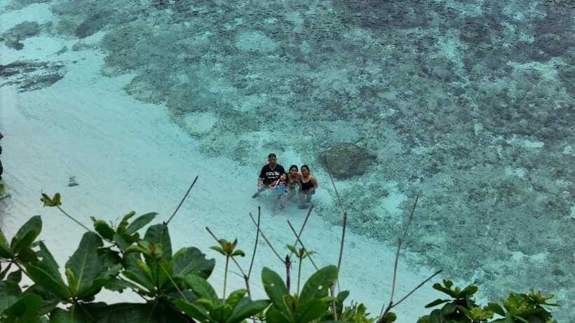 El Nido:Private Tour D with Highlights Small & Cadlao Lagoon - What to pack for a wet boat day