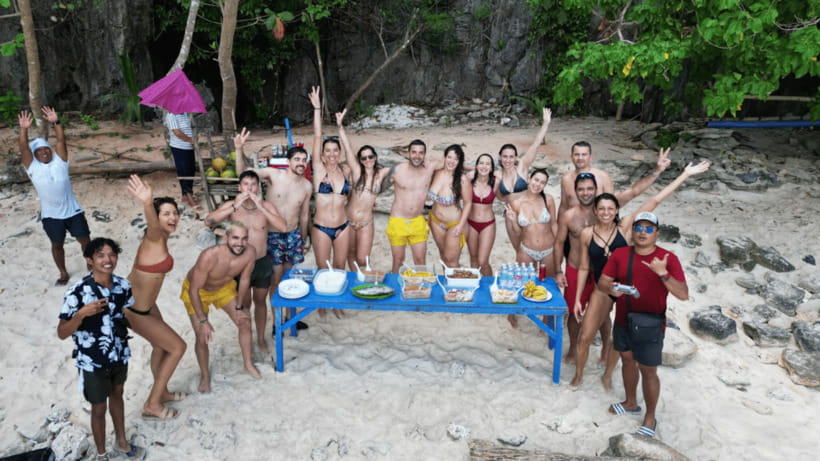 El Nido: Secret Lagoon Island Hopping with Lunch - Starting at Jarace Grill or Marber’s