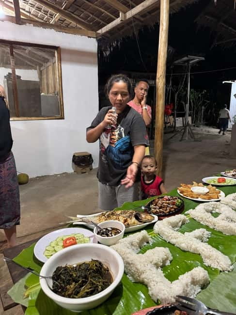 El Nido, Sibaltan: Family Dinner, Bonfire and Karaoke - The evening at Efrena Beach, step by step