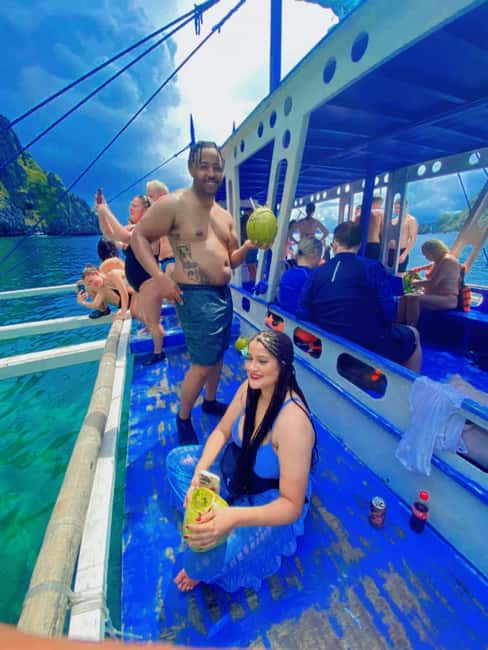 El Nido Tour C: Explore Hidden & Secret Beach Adventure - Crowds, cleanliness, and choosing a private group