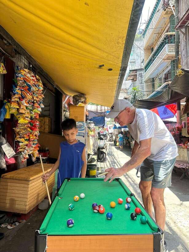 Explore Manila Slums and Hidden Market - Jeepney and tricycle rides included