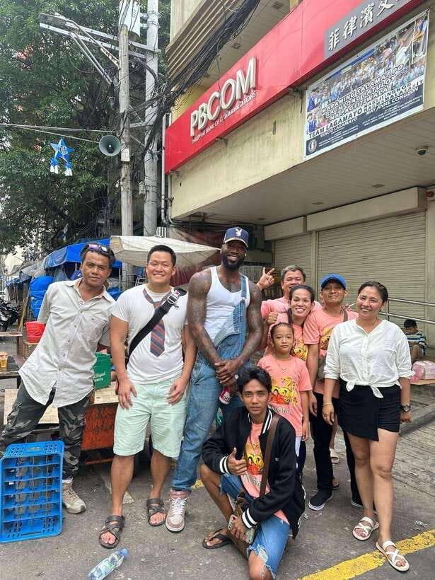 Explore Manila Slums and Hidden Market - What the guides add to the experience
