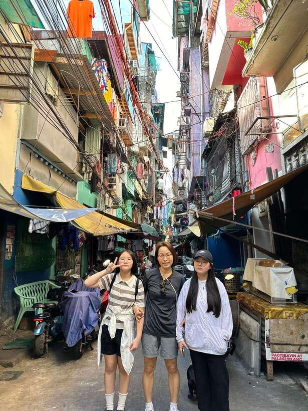 Explore Manila Slums and Hidden Market - Is this tour respectful or voyeuristic?