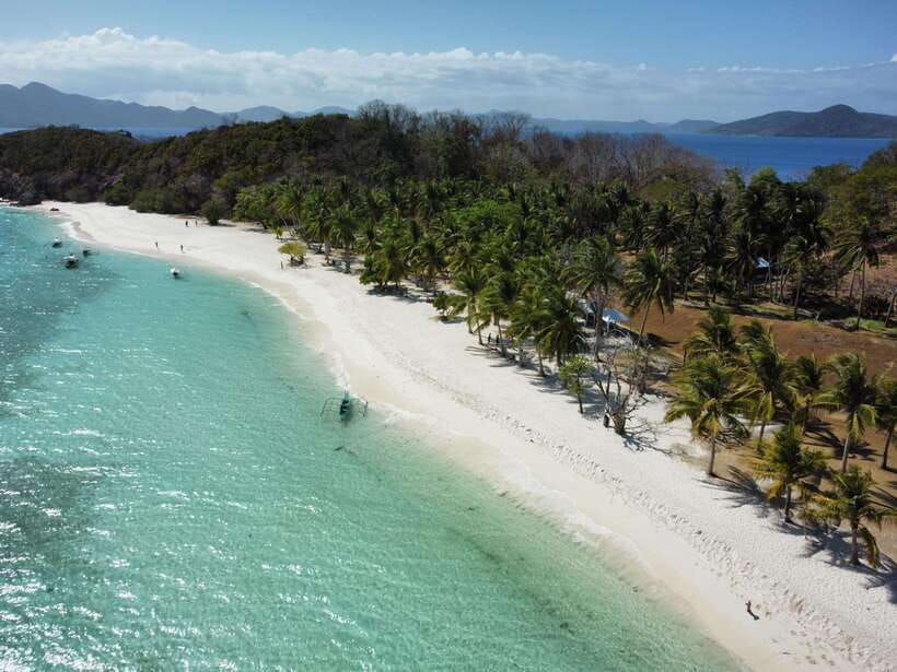 From Coron Town: Beaches and Islands Boat Tour with Lunch - Bulog Island for a shorter water break