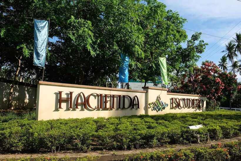 From Manila: Villa Escudero Guided Tour - Bamboo rafting, fishing, and time near the lagoon