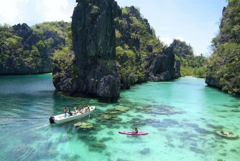 From Puerto Princesa: Day Trip to El Nido and Island Hopping - Arriving in El Nido and boarding the boat