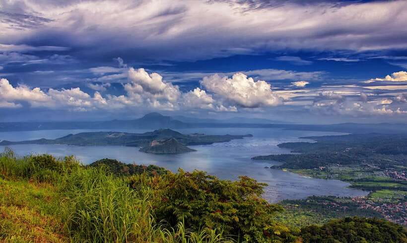 Full-Day Manila City, Tagaytay Taal Volcano and Lake Tour - One day, two very different sides of Manila