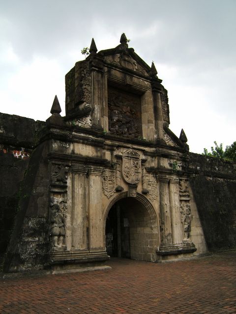Full-Day Manila City, Tagaytay Taal Volcano and Lake Tour - Entering Intramuros through old walls and cobbled streets