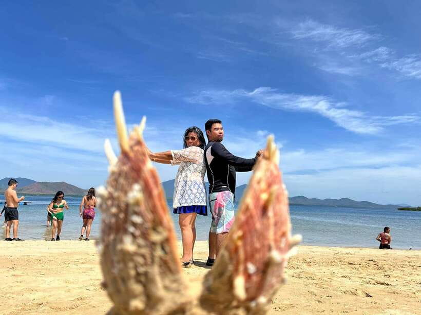Honda Bay Island: Island Tour with Lunch & Transfer - Starfish Island: the clearest water stop