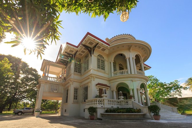 Iloilo City Tour (Garin Farm, Molo Mansion/Church, Vanishing Mansion) - Molo Mansion and the character of Molo