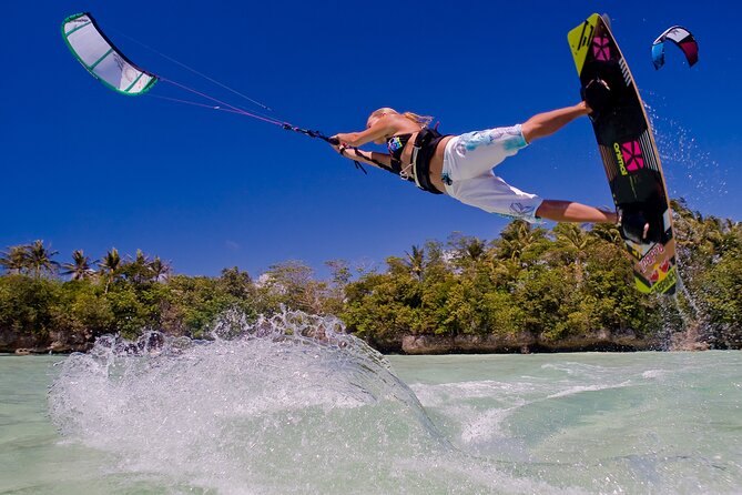 Learn kitesurfing in Boracay - The first lesson: learning the wind