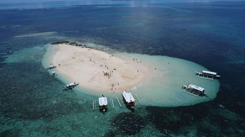 Luna: Siargao Tri-Island Tour with Drone, GoPro Shots, Lunch - Getting from General Luna to the first island