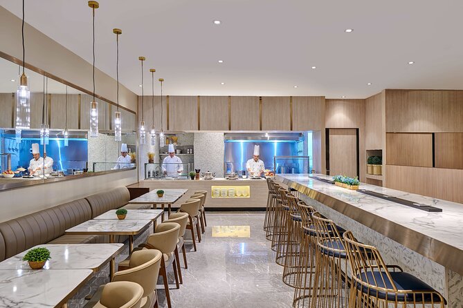 Mactan Cebu International Airport Plaza Premium Lounge - Lunch and dinner are light rather than lavish