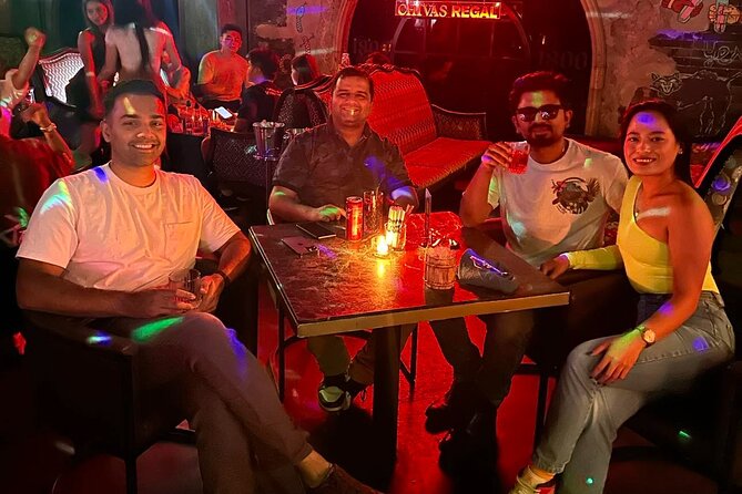 Makati "Pub Crawl & Bar Hopping" Experience with V - The guide and the small-group setup