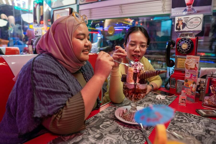 Makati Street food Tour, End with a Rooftop City View - Booking flexibility and meeting details