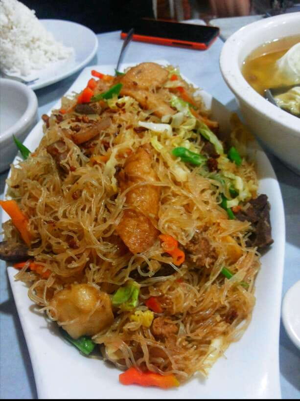 Manila: Binondo Chinatown Food Tour with Free Food Samples - Following Ongpin Street through Chinatown