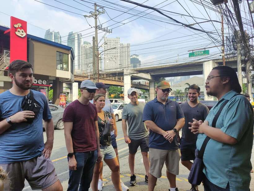 Manila Food Tour: Introduction to Philippine Street Food - First tastings: dumplings and savory street food
