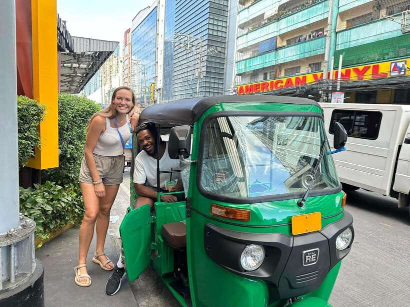 Manila: Guided Tuk Tuk Ride - Seeing housing areas beside the market