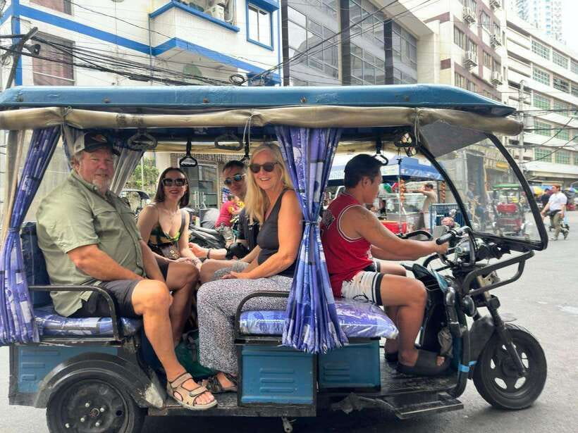 Manila: Guided Tuk Tuk Ride - A short but busy route