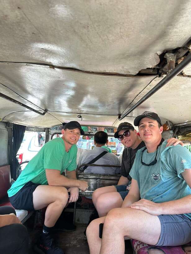 Manila: Hidden Gems Guided Tour - Backstreets and old apartments