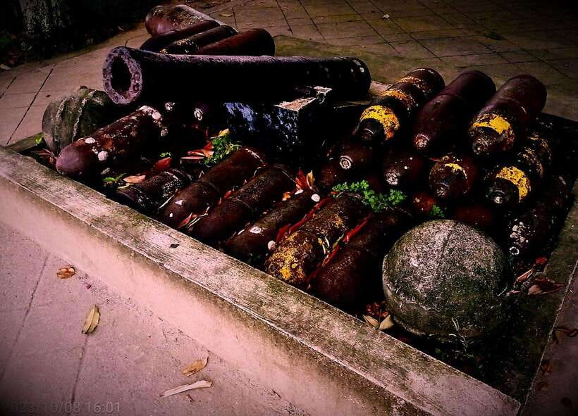 Manila: Intramuros Myths and Nights Tour - Plaza Moriones and the first Filipino stories