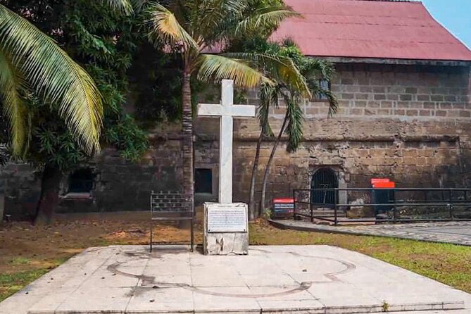 Manila's Walled City: Intramuros Walking Tour - Casa Manila finishes with a look inside colonial life