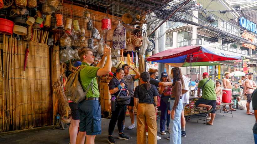 Manila: Sightseeing and Food Walking Tour with Tastings - Who should book this Manila tour?