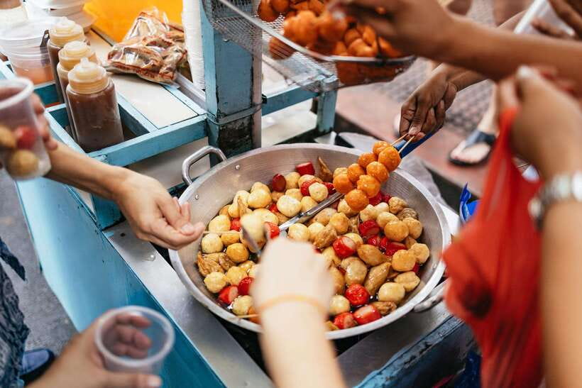 Manila: Street Food and Drinks Walking Tour with Tastings - Key points to know before booking