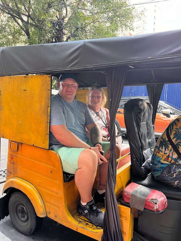 Manila Tuk-Tuk Adventure Hop-in and Hop-Off - Entering the world’s oldest Chinatown
