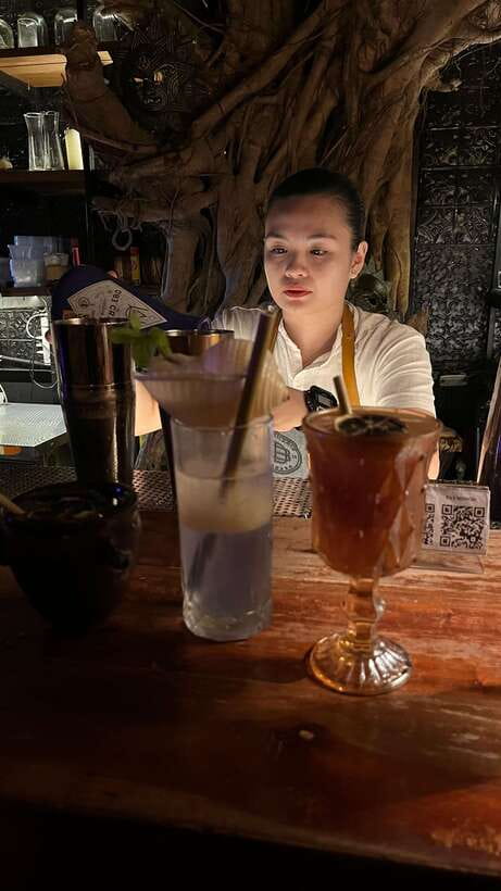 Manila Ultimate Nightlife Pub Crawl - Who will enjoy this crawl most