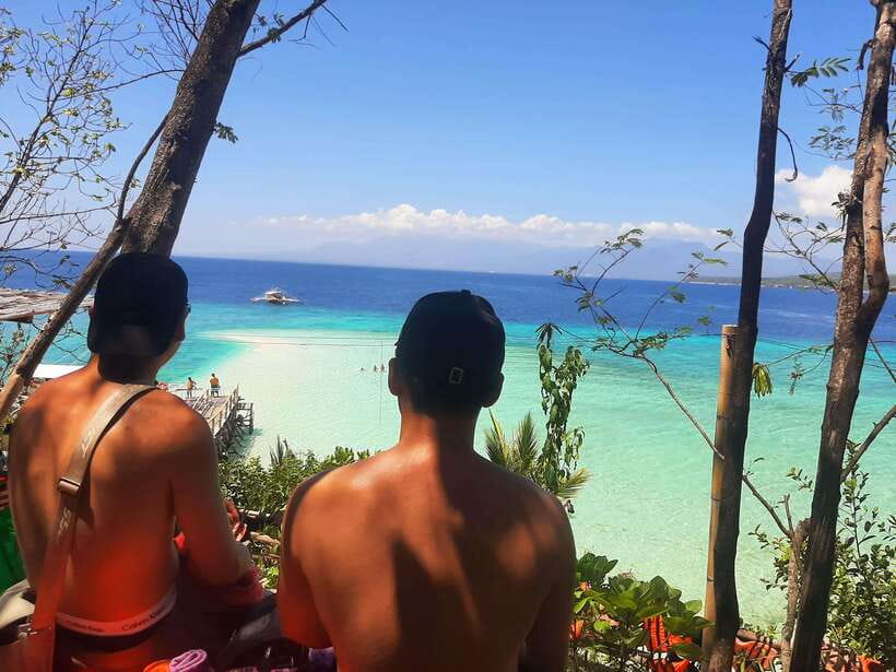 Oslob: Whaleshark Watching, Tumalog Falls & Sumilon Island - The drivers and guides shape the experience