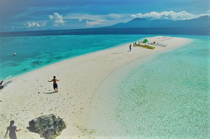 Oslob Whaleshark with Sumilon Island - Sumilon Sandbar and the 30-minute banca ride
