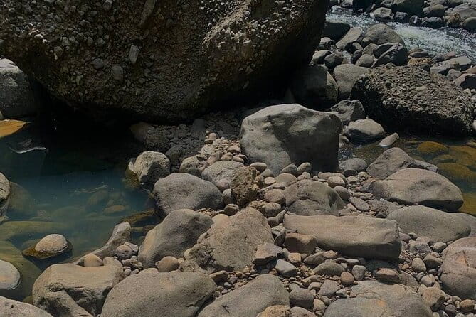 Pagsanjans Natural Wonders and Tagaytay Beauty, Full Day Journey - Why Pagsanjan Falls Makes This Day Worth Considering