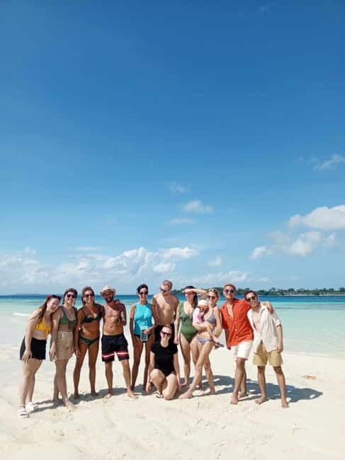 PALAWAN: Balabac Island Hopping with Full board Meals - Onok Island brings the classic Balabac scene