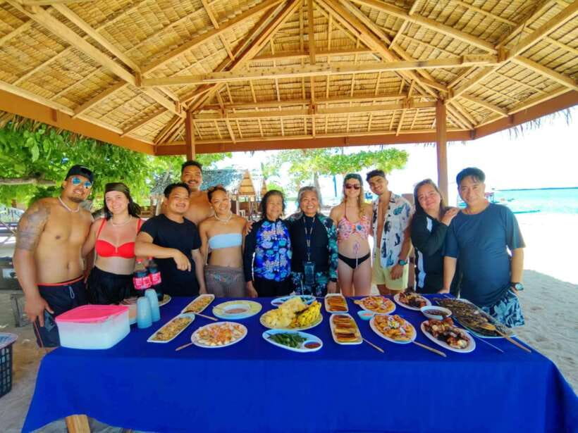 Palawan: Honda Bay Island Hopping Cruise - Leaving Puerto Princesa for Honda Bay