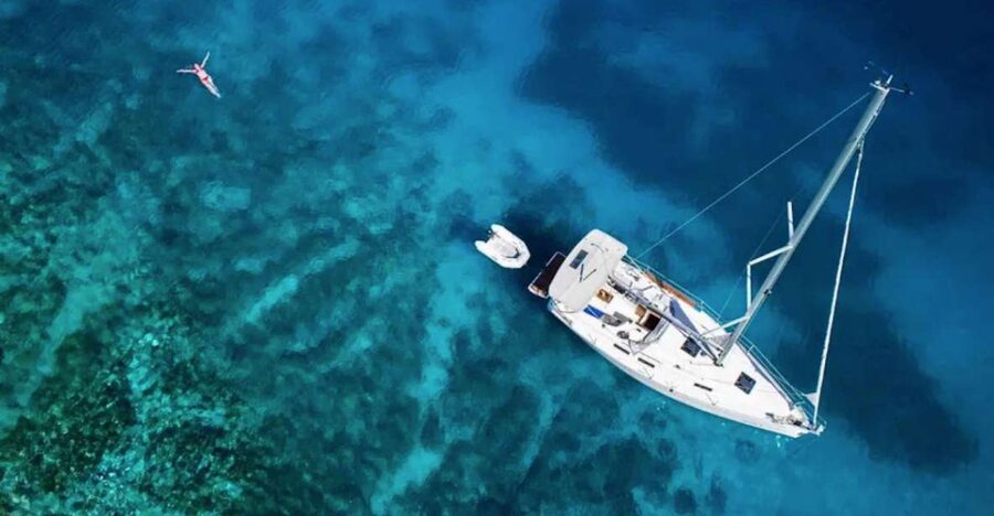 Palawan: Private Sailing Yacht Cruise in El Nido - Malpacao Island: snorkeling and a quiet beach