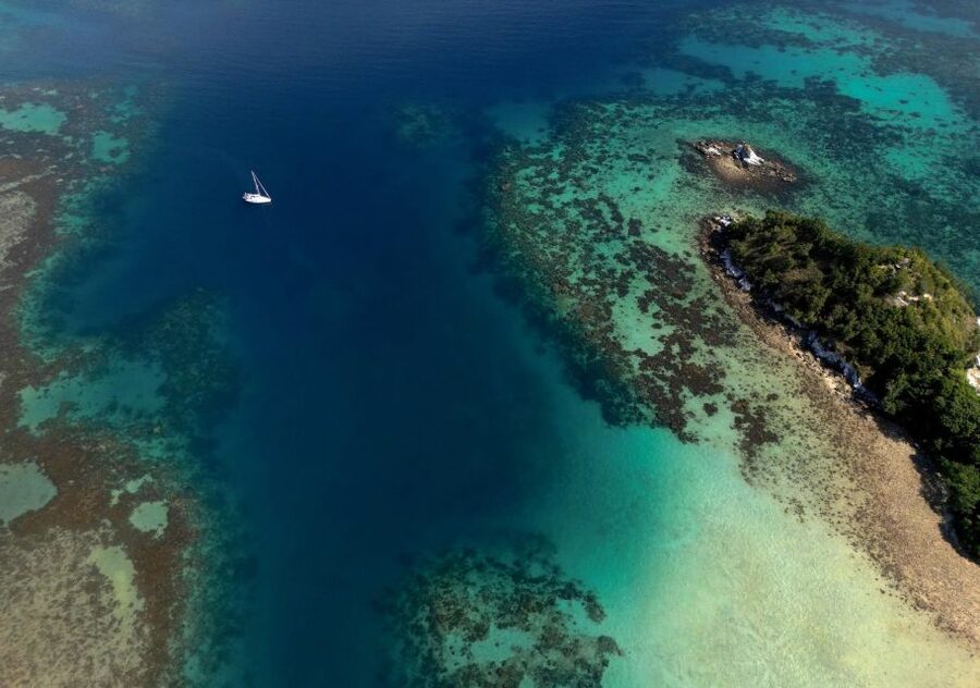 Palawan: Private Sailing Yacht Cruise in El Nido - Sailing to Lagen Island in the afternoon